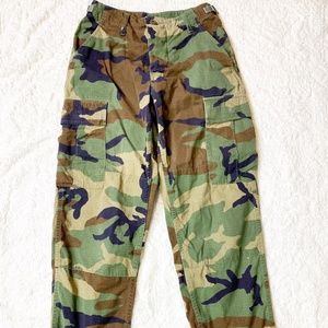 Authentic vintage cargo camo army pants